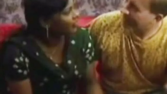 Tốt nhất khiêu dâm, không giấy đăng ký  Damon fucks của anh ấy cha của gà con và người đấm bóp đàn bà Olive web phim sec Glass